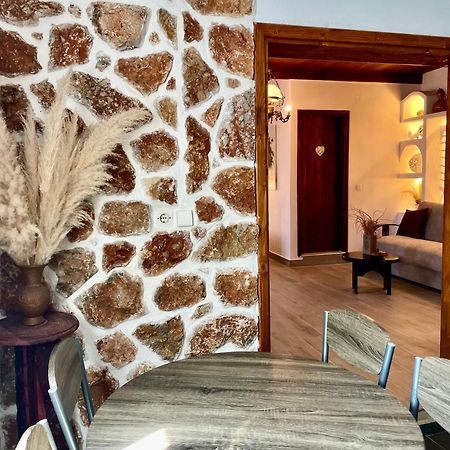 Atlazia Suites Alinda  Ngoại thất bức ảnh
