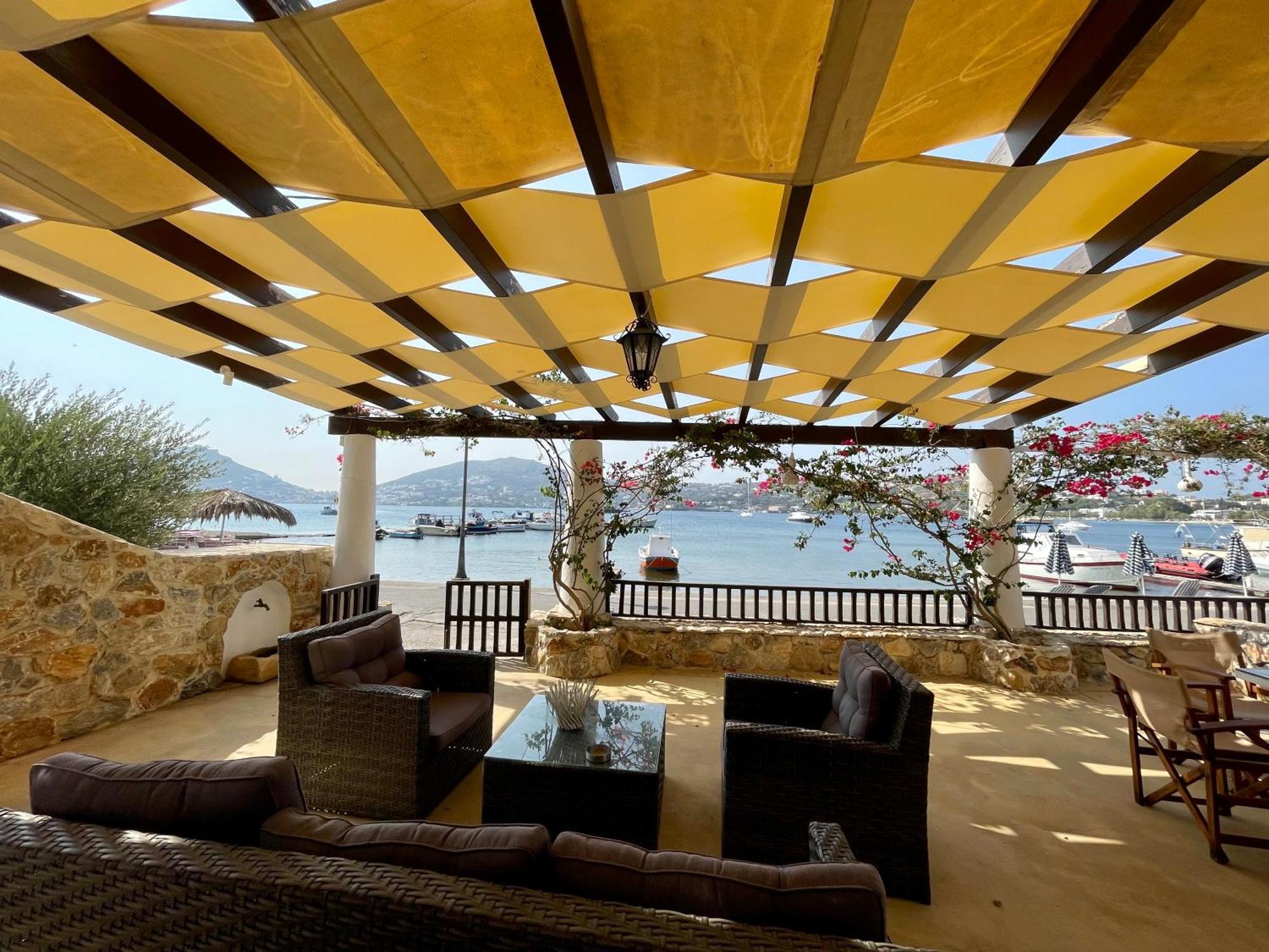 Atlazia Suites Alinda  Ngoại thất bức ảnh